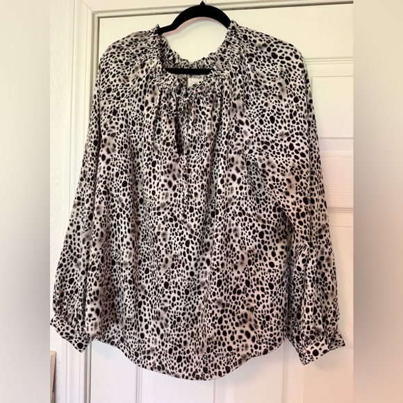 a new day Tops - A New Day ~ Black and White Leopard Print Blouse